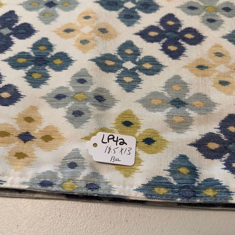 Floral Medallion Woven‎ Placemat Blue Green Gold 18.5x13 Rectangular
